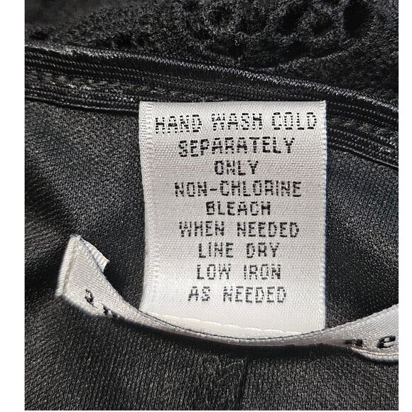 AMANDA LANE BLACK LACE PLEATED DRESS - SIZE 12, ELEGANT & SOPHISTICATED - Picture 8 of 10